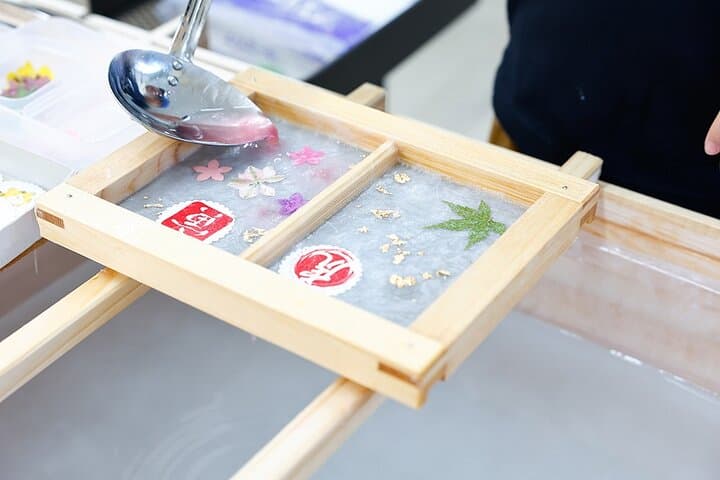 Washi Making Experience in Hakone（50 min） — photo 4