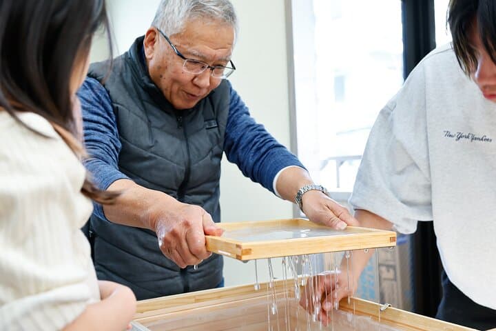 Washi Making Experience in Hakone（50 min） — photo 7