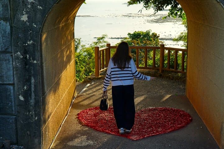Okinawa-Naha: Romantic Proposal & Anniversary Private Photo Tour — photo 4