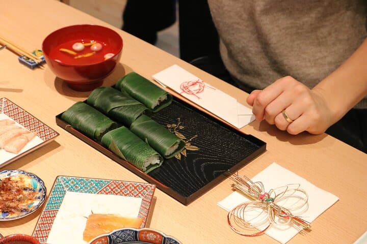 Private Kanazawa Bamboo Sushi Family Cooking Experience — photo 2