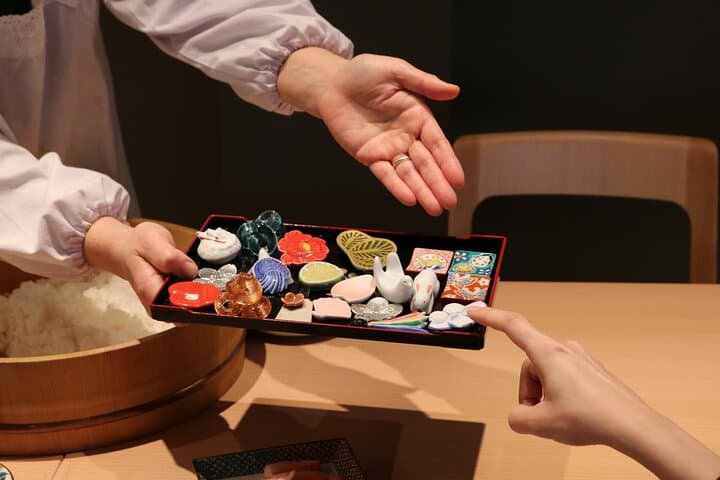 Private Kanazawa Bamboo Sushi Family Cooking Experience — photo 5