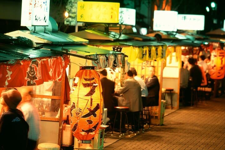 Fukuoka: Nakasu Yatai Food Tasting Private Tour