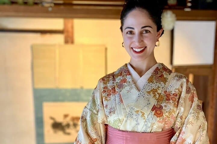 A Unique Antique Kimono and Tea ceremony Experience in English — photo 3