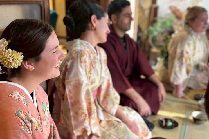 A Unique Antique Kimono and Tea ceremony Experience in English — photo 4