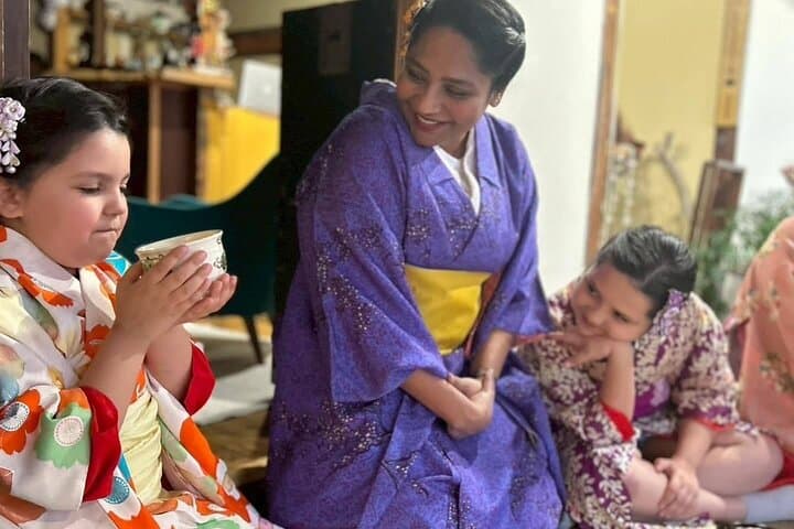 A Unique Antique Kimono and Tea ceremony Experience in English — photo 14