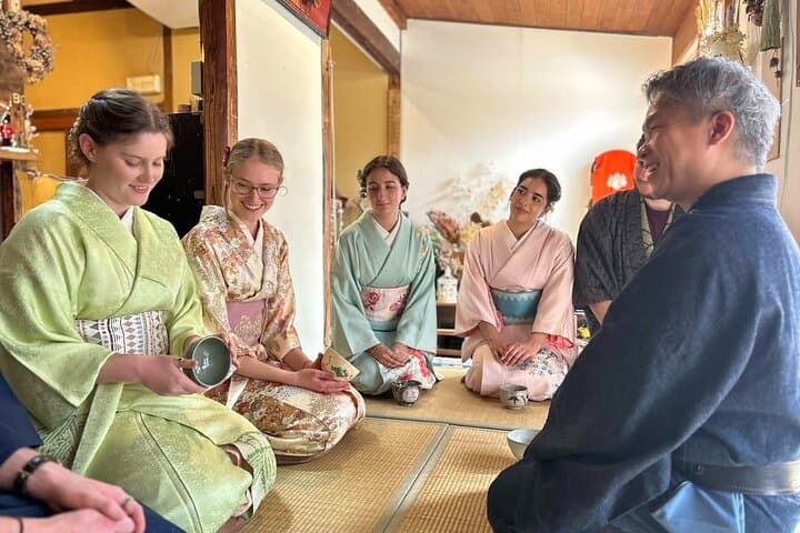 A Unique Antique Kimono and Tea ceremony Experience in English — photo 7