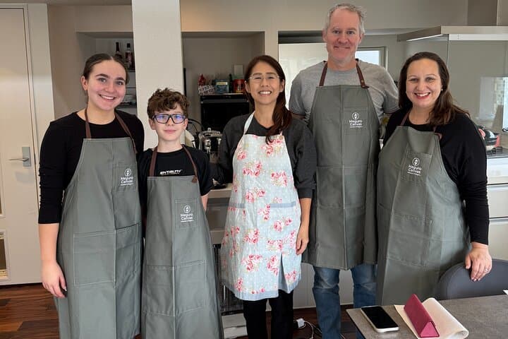 Gyoza Making & Local Walk with a Pro-Trained Host — photo 4