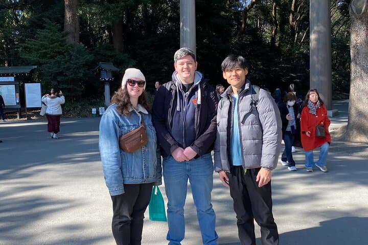 Pray Like a Local at Meiji Shrine – Guided Tour with Sake Barrels — photo 3