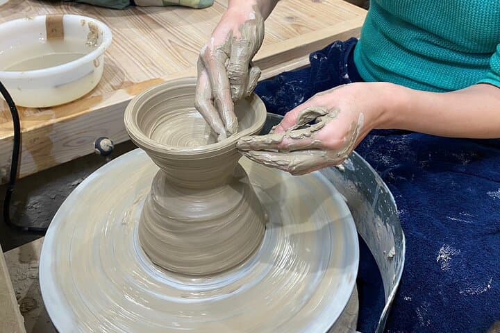 1 hour Traditional Kyoto Pottery Experience with Master Artisans — photo 1
