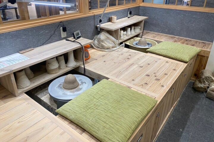1 hour Traditional Kyoto Pottery Experience with Master Artisans — photo 8