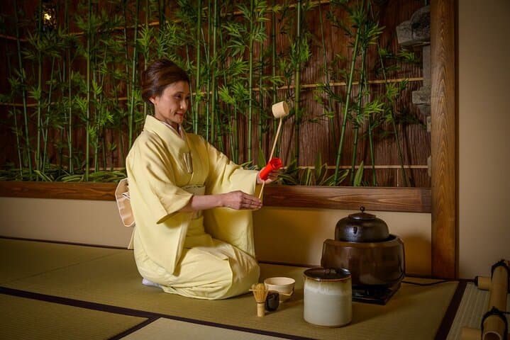 Shinjuku : Authentic Tea Ceremony with Matcha & Kimono — photo 7