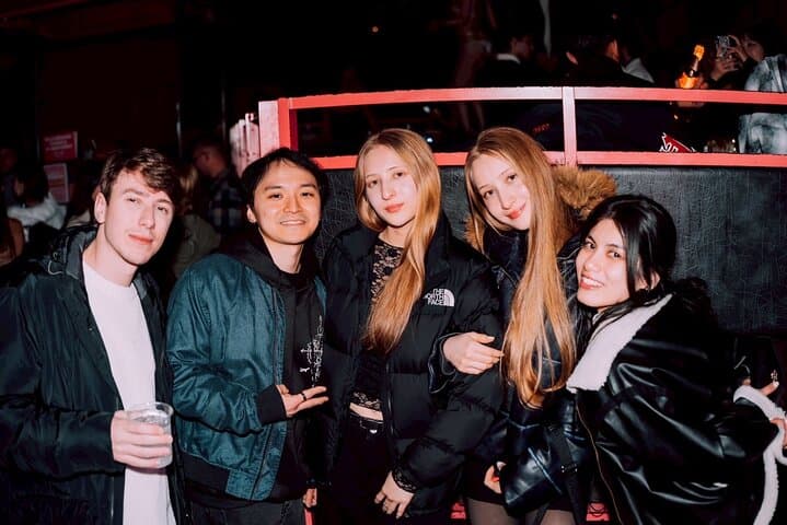 Osaka’s Iconic All-Pink NightClub: VIP Booth, Champagne & Show — photo 17
