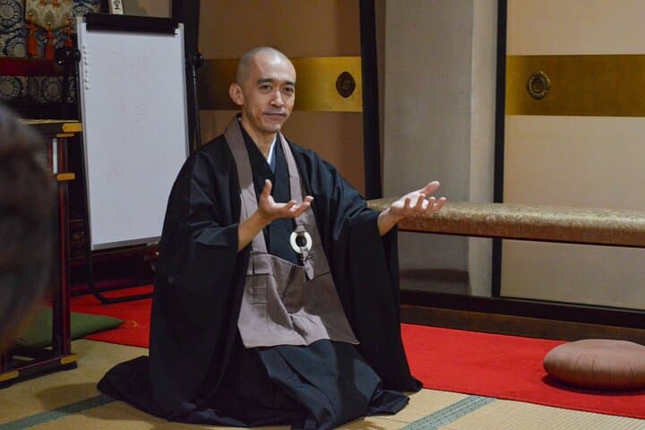 Zen Meditation and Calligraphy Workshop in a Local Temple — photo 3