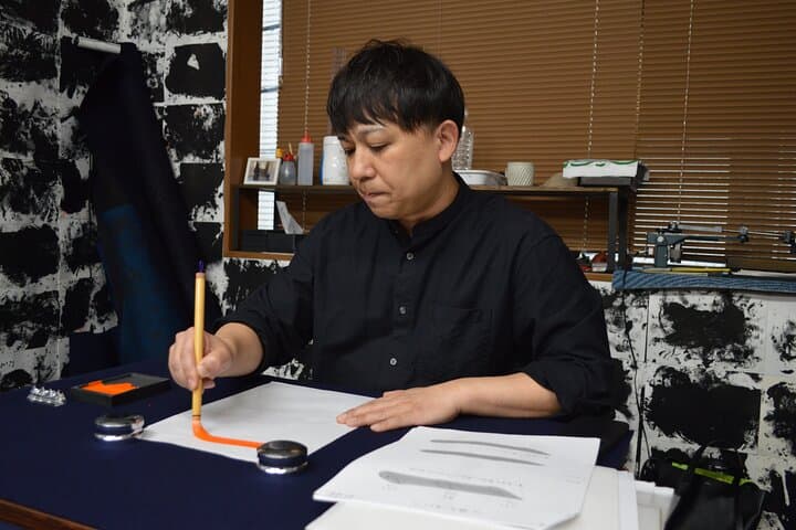 Zen Meditation and Calligraphy Workshop in a Local Temple — photo 10