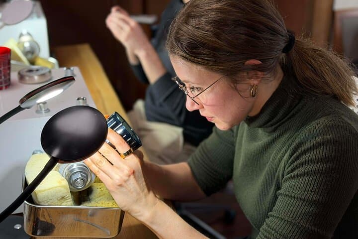 Kiriko Glass Engraving Workshop and Historic Walk in Kawasaki — photo 2