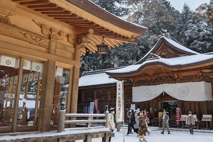 From Nagoya Tateyama Kurobe Snow Wall & Kamikochi 2 Day Tour — photo 8