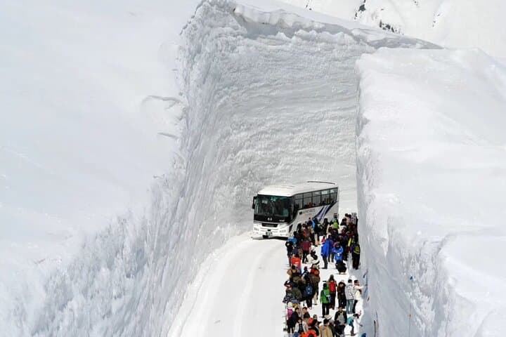 From Nagoya Tateyama Kurobe Snow Wall & Kamikochi 2 Day Tour — photo 5