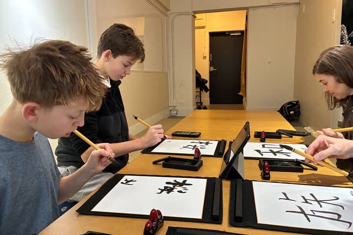 Tokyo: Private Calligraphy Class at Japanese Room in Shibuya — photo 14
