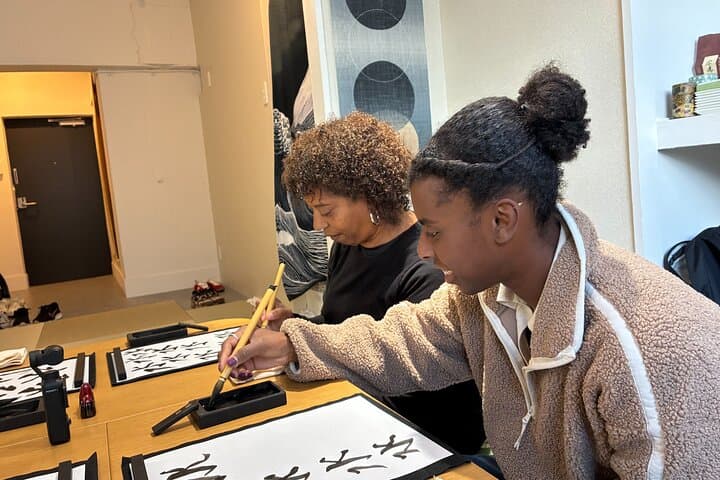 Tokyo: Private Calligraphy Class at Japanese Room in Shibuya — photo 15