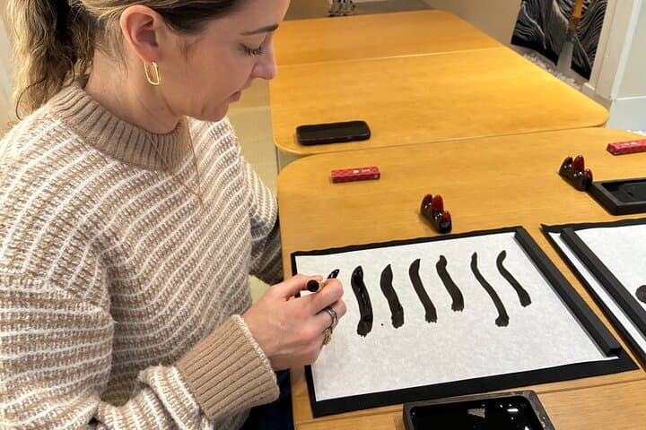 Tokyo: Private Calligraphy Class at Japanese Room in Shibuya — photo 18