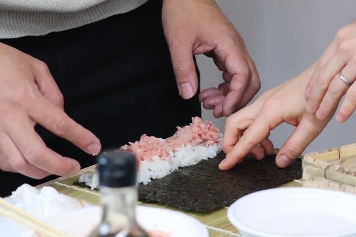 Tokyo Tsukiji 1-hour Sushi Making & Bento Class by a Local Family — photo 6