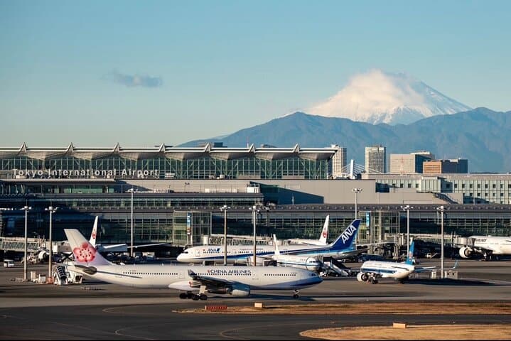 Private Transfers between Narita Airport (NRT) and Haneda (HND) — photo 2