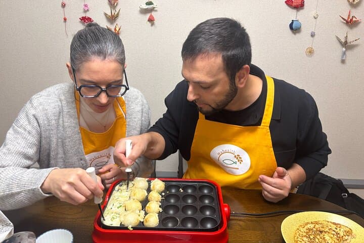 1 hour Takoyaki and Okonomiyaki cooking class in Kyoto — photo 6