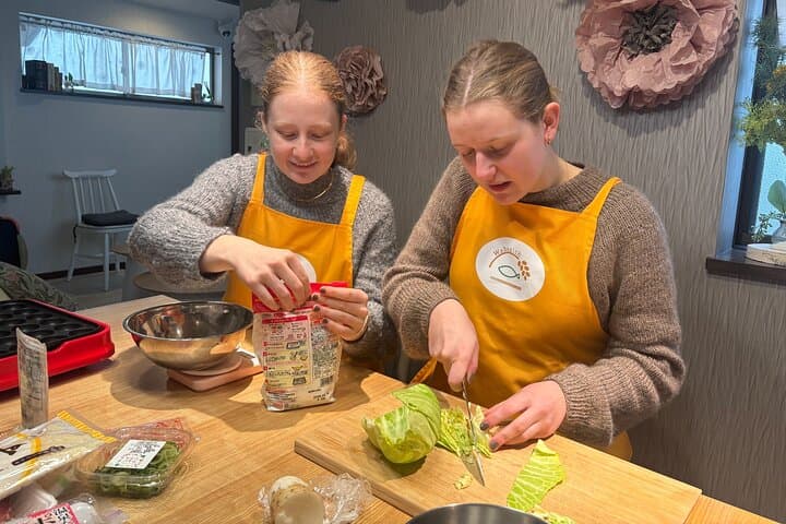 1 hour Takoyaki and Okonomiyaki cooking class in Kyoto — photo 8