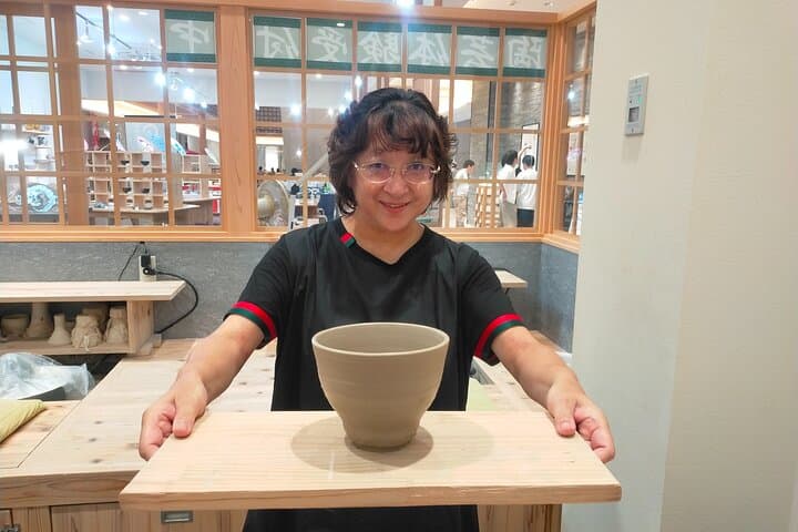 1 hour Traditional Kyoto Pottery Experience with Master Artisans — photo 5