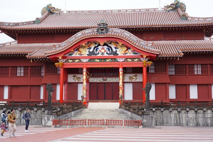 Private Okinawa Photo Tour Explore Shuri and Naha — photo 7
