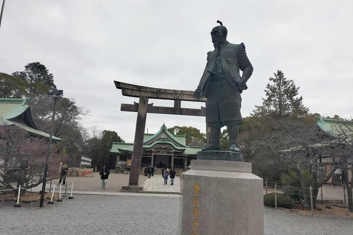 Osaka Castle: Warrior Monks, a Peasant, and a Shogun — photo 6