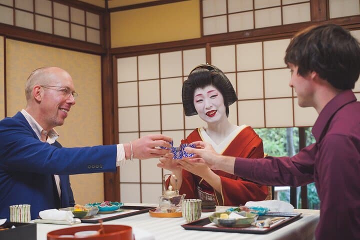 Kyoto Tour with Lunch and Geisha Performance — photo 1