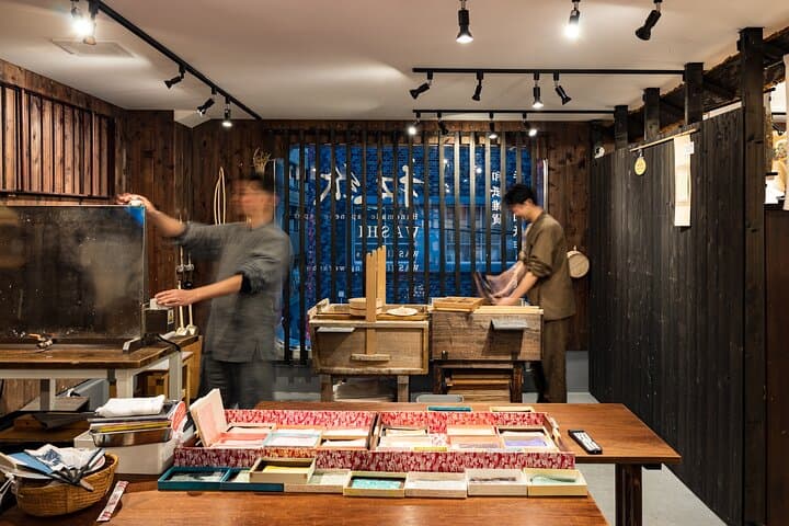 【Tokyo/Asakusa】Traditional Japanese Washi Papermaking experience — photo 4