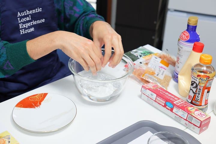 Nara: Authentic Onigiri Cooking Class & Meal in a Local Home — photo 5