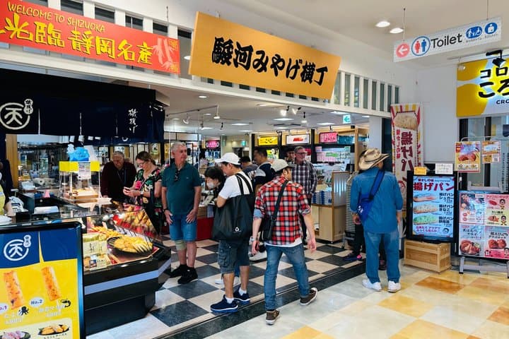 Shimizu Port Pickup: Mt. Fuji Food Tour (Tuna Bowl & Sake) — photo 11