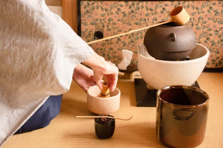 Kyoto Tea Ceremony in a 100 Year Old Fan Shop — photo 2
