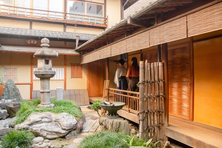 Kyoto Tea Ceremony in a 100 Year Old Fan Shop — photo 8