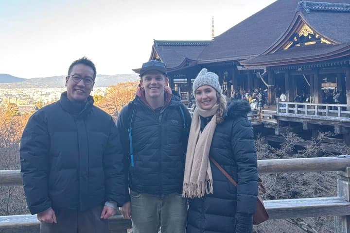 Kyoto Kiyomizu dera Walking Tour with a Former History Teacher — photo 1