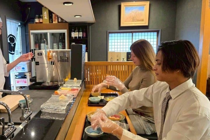 Kyoto Sushi Making and Japanese Tea Ceremony Experience — photo 3