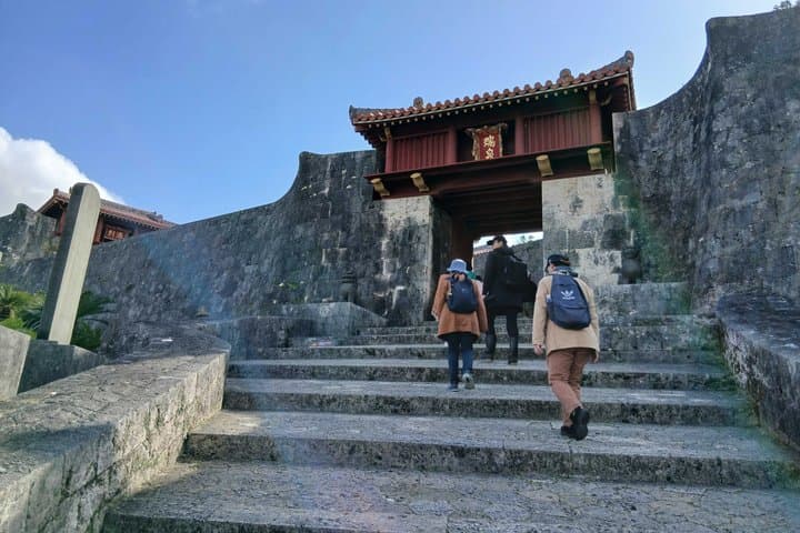 Naha - Shuri Castle Walking Tour with local guides — photo 12