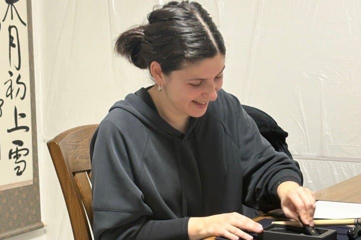 Fukuoka Private Fine Arts Class Calligraphy Experience — photo 14