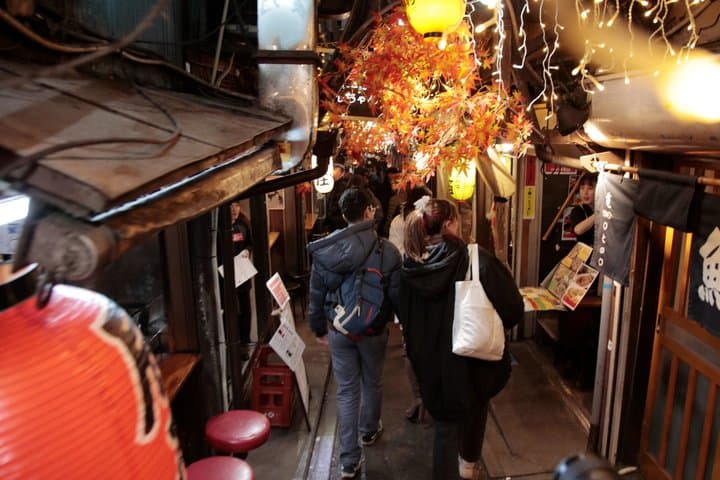 Shinjuku Bar Walk 3 Stops with Unlimited Drinks at the Second Bar — photo 2