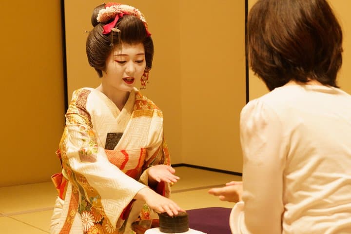 Asakusa Geisha Performance and Tea House Experience — photo 3