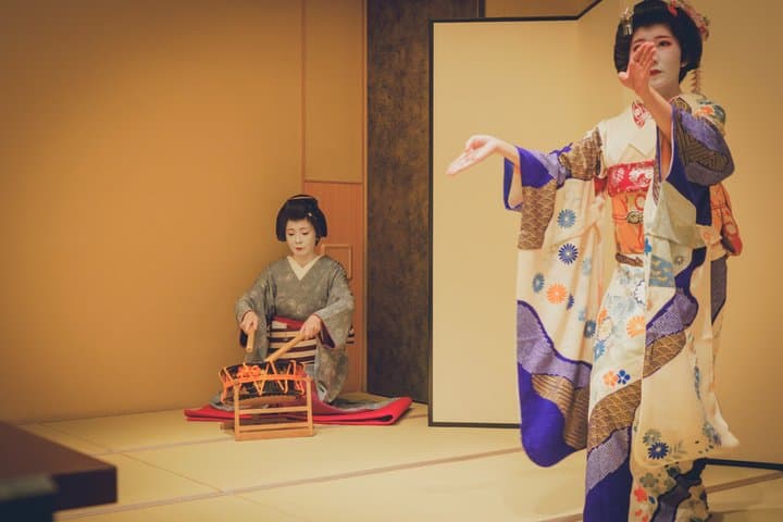Asakusa Geisha Performance and Tea House Experience — photo 7