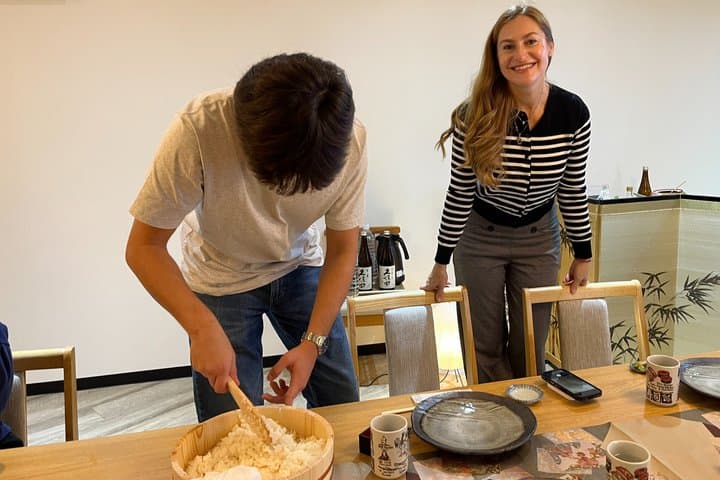 Asakusa Tokyo Sushi Making Class : Sake Ceremony & Whisk Matcha — photo 17