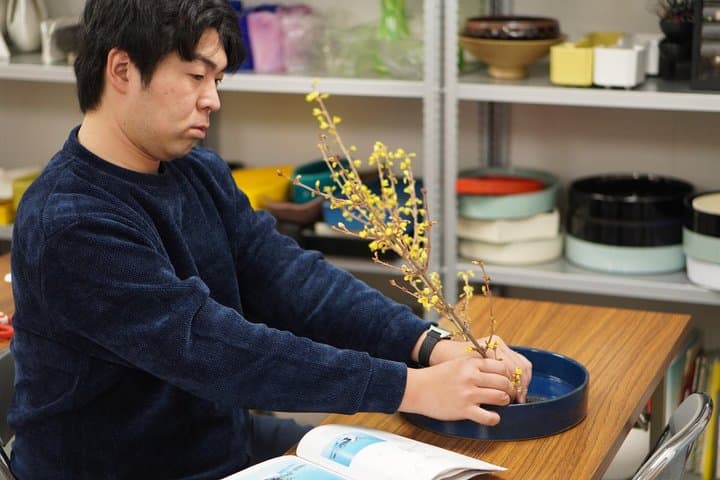 Contemporary Ikebana Art Workshop at Ganko Ji Temple Studio — photo 7