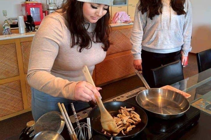 Osaka Sushi making Class with Venue and Equipment fee Included — photo 4