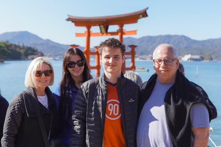Hiroshima & Miyajima Group Walking Tour With Local Guide — photo 3