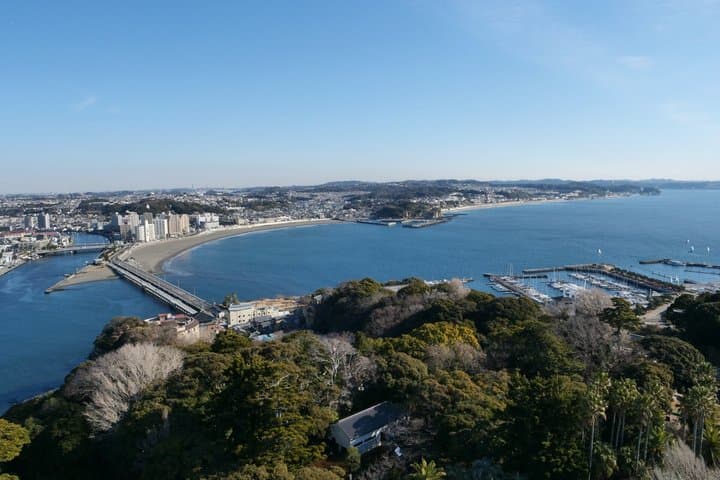 :Enoshima Retreat Private Walking Tour in Benzaiten and Iwaya — photo 2