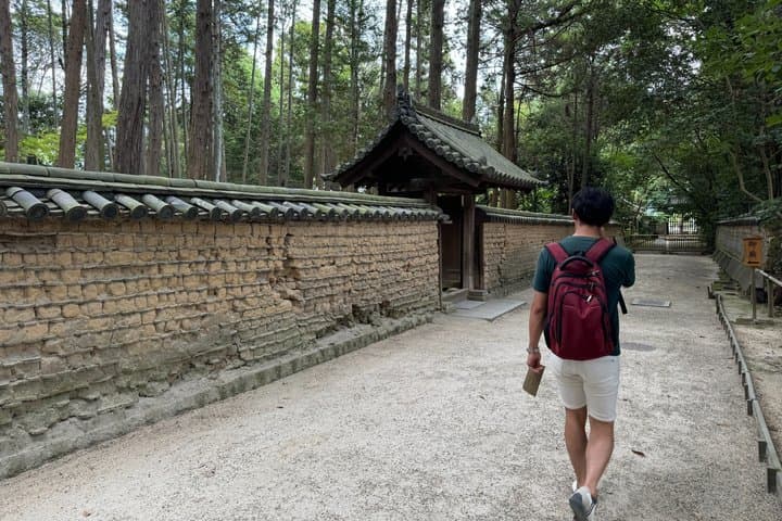 Nara: Yakushiji Tour – Toshodaiji or Sutra Copying Option — photo 3